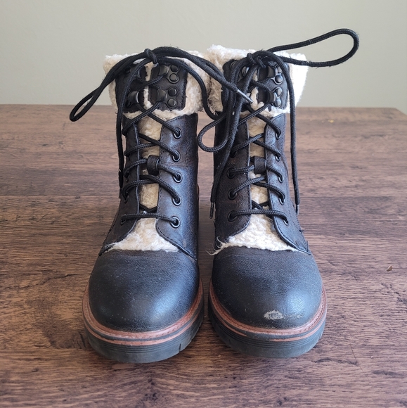 MIA Girl Faux Shearling Ankle Boots, Kid Girls size 6, Black & White - Picture 2 of 12